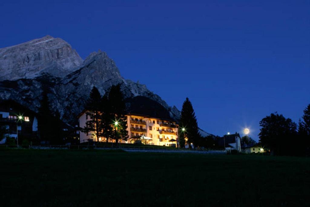 Hotel Roma San Vito di Cadore Eksteriør billede